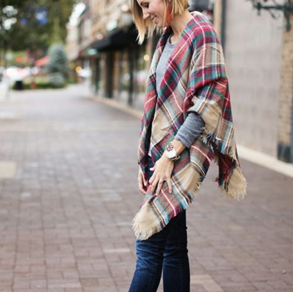 MODCLOTH Plaid Blanket Scarf